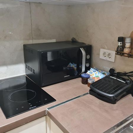 Sunny Apartment - Blloku Tirana, Near Lake Экстерьер фото